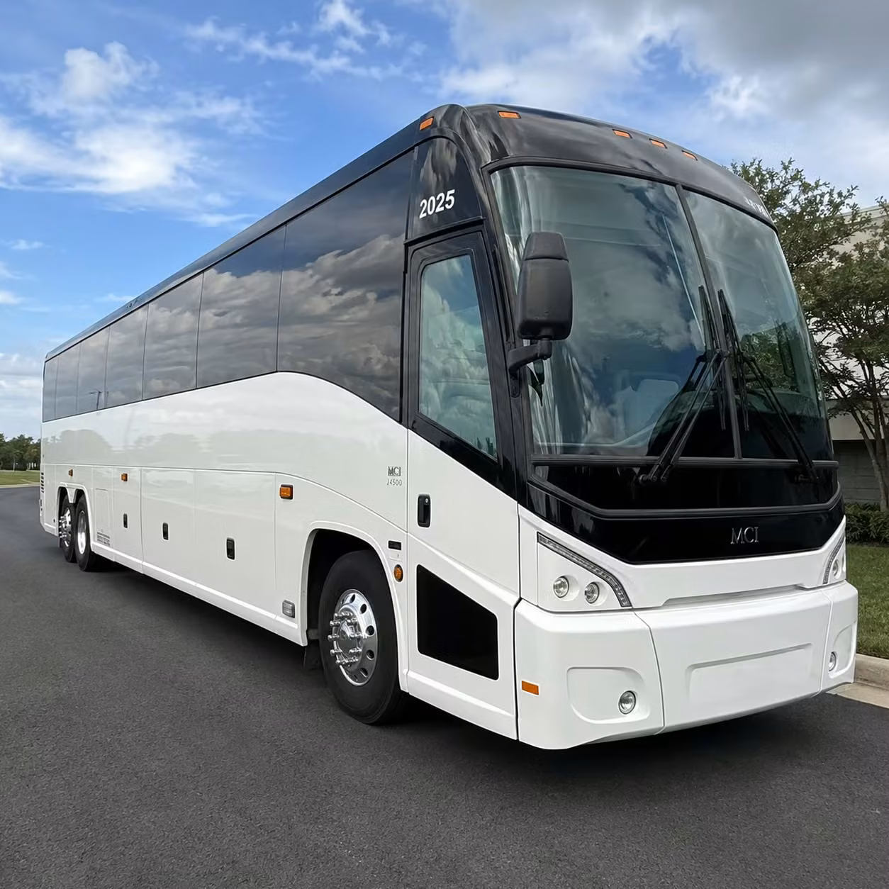 charter buses are the smart move for large concert groups in meridian